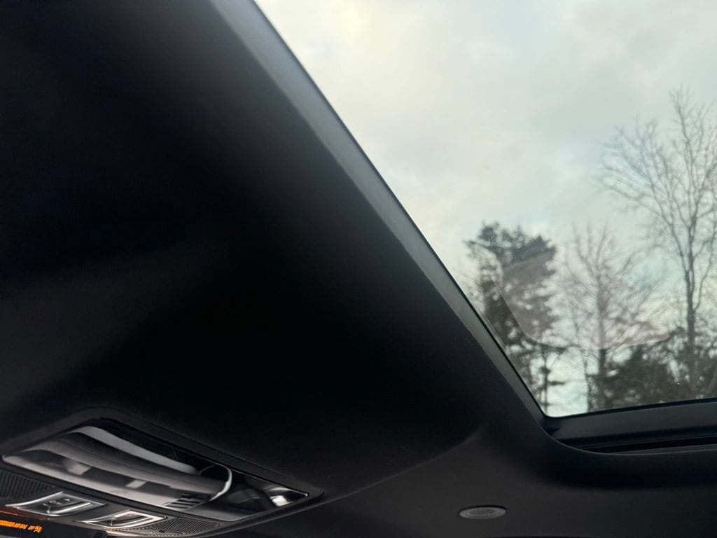 2023 Land Rover Defender X-Dynamic SE - Photo 31