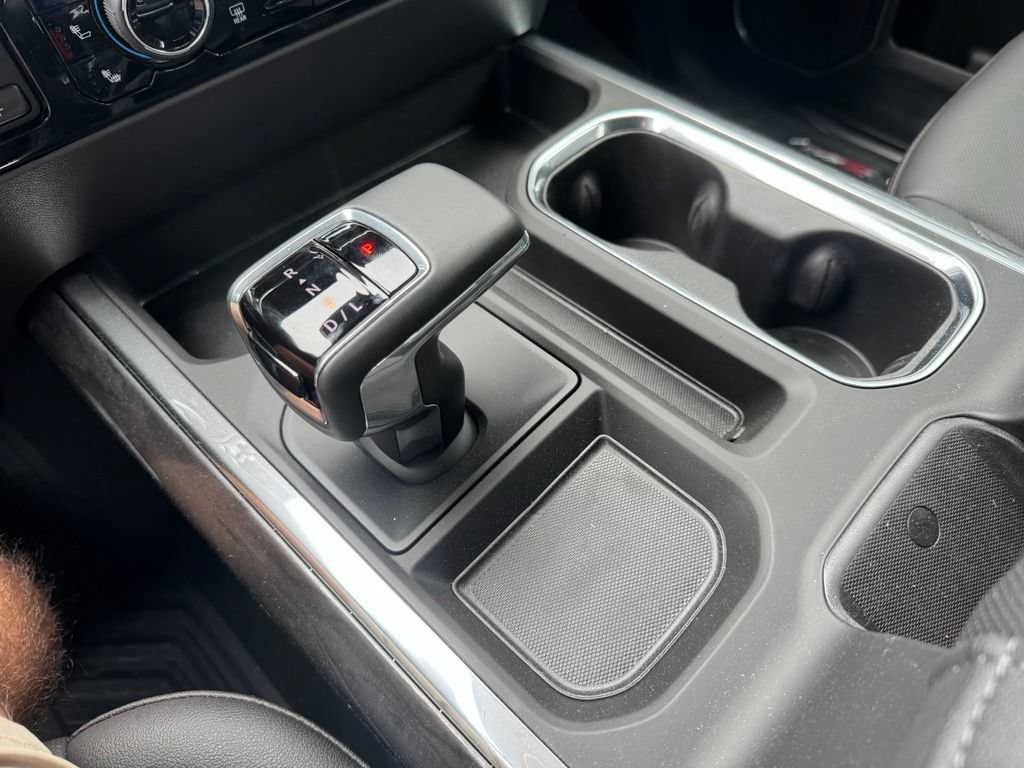 2025 Chevrolet Silverado 1500 LTZ - Photo 25