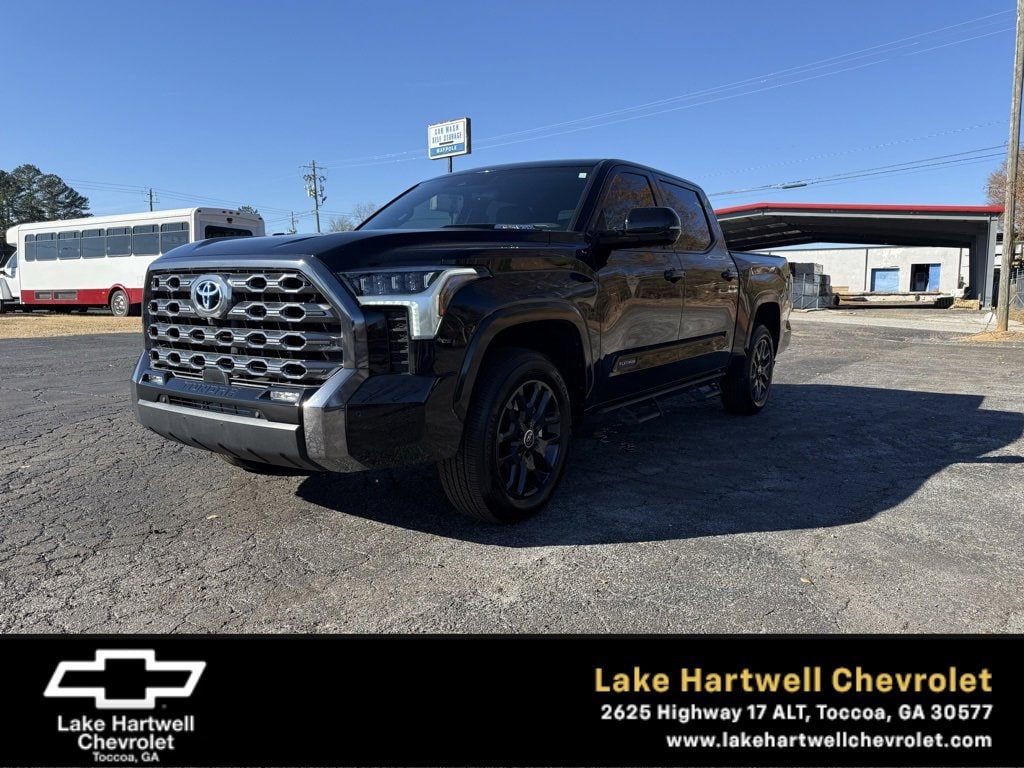 2024 Toyota Tundra Platinum's photo