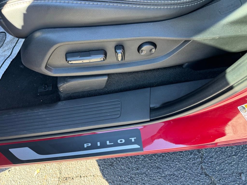 2025 Honda Pilot EX-L - Photo 17