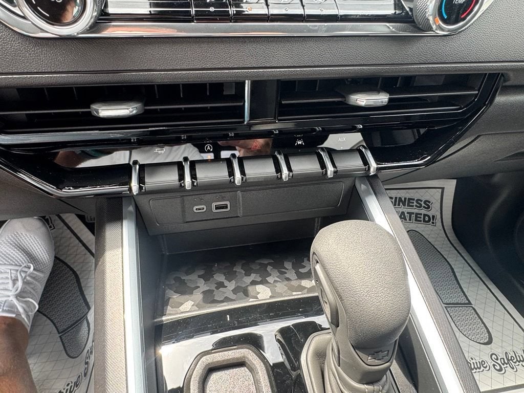 2026 Chevrolet Colorado Work Truck - Photo 23