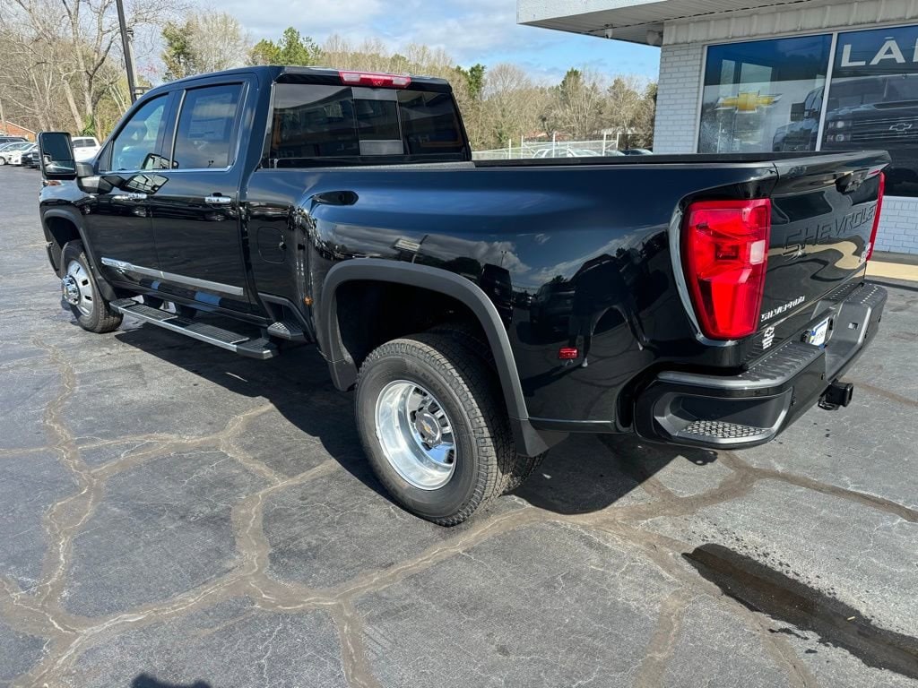 2026 Chevrolet Silverado 3500 HD High Country - Photo 3