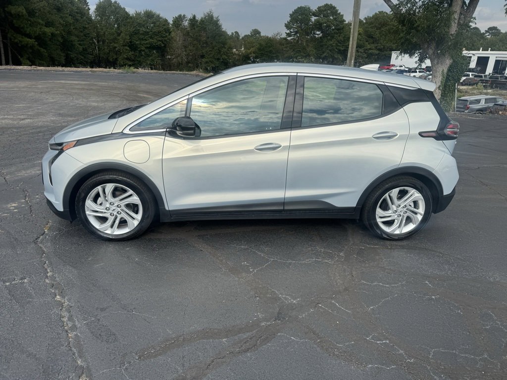 2023 Chevrolet Bolt EV 1LT photo 2