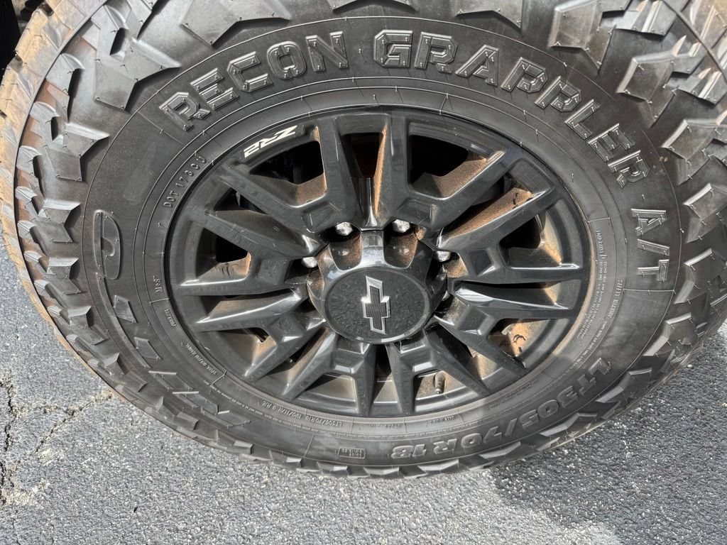 2024 Chevrolet Silverado 2500HD ZR2 - Photo 10