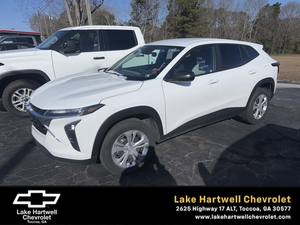 2025 Chevrolet Trax LS