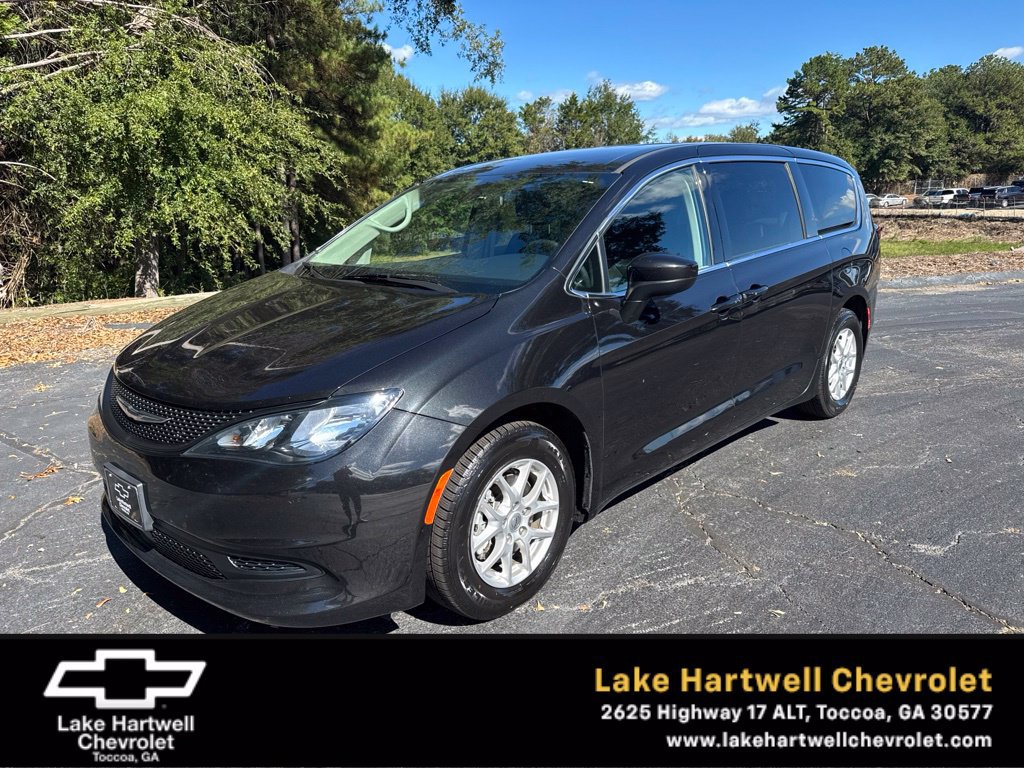 2022 Chrysler Voyager