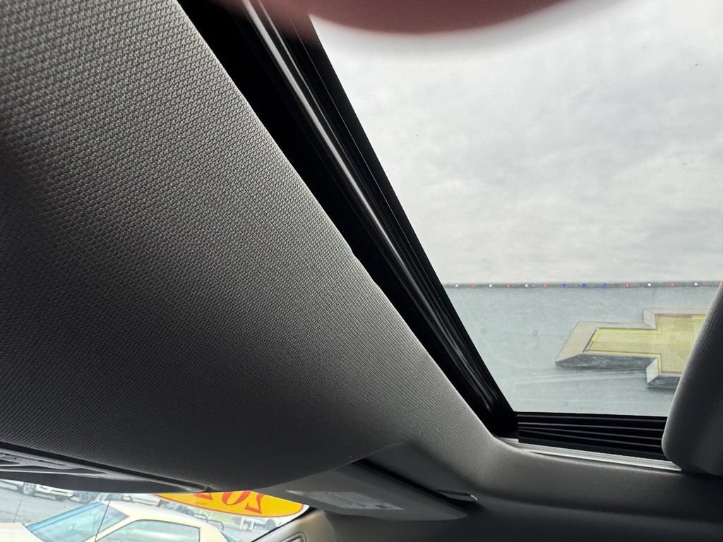 2025 Chevrolet Silverado 1500 LTZ - Photo 31