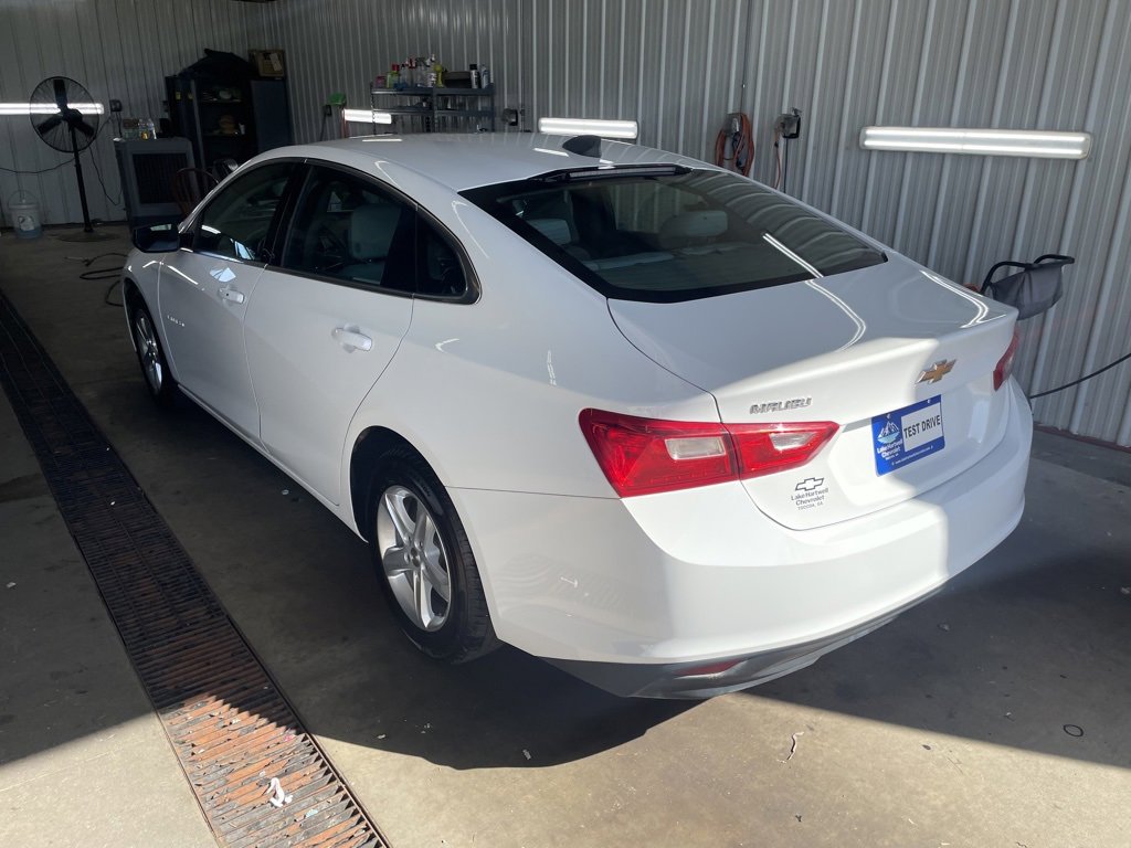 Used 2019 Chevrolet Malibu 1LS with VIN 1G1ZB5ST0KF172558 for sale in Toccoa, GA