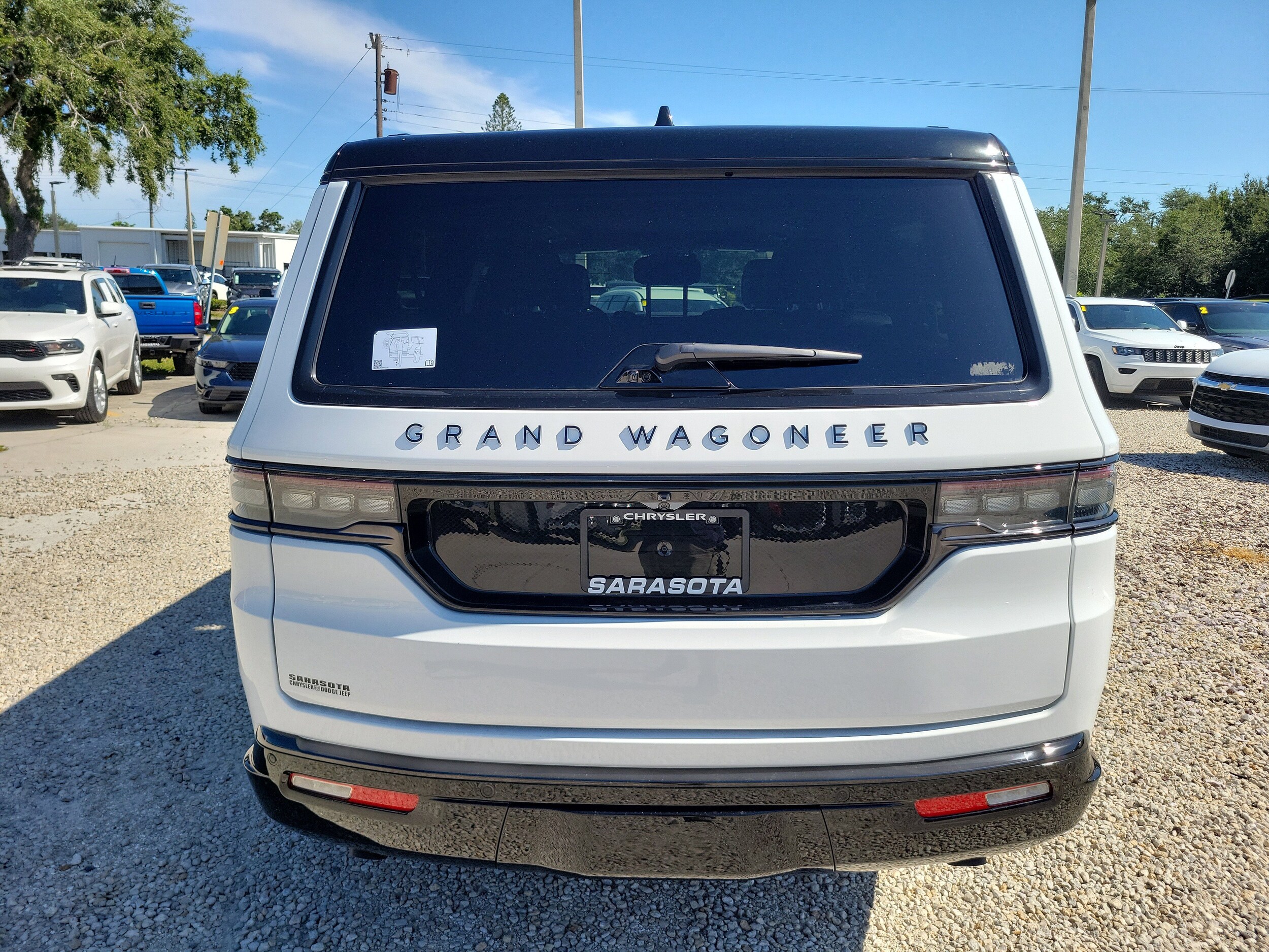 2025 Jeep Grand Wagoneer L II Obsidian photo 3