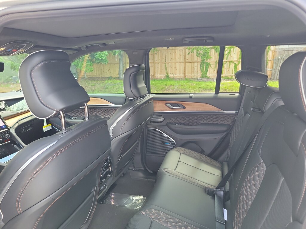 New 2025 Jeep Grand Cherokee Summit Reserve Summit Reserve 4x4