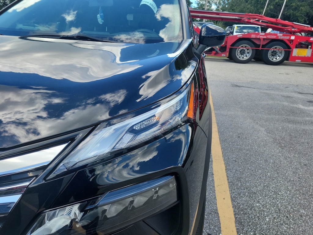 Used 2024 Nissan Rogue SV FWD SV
