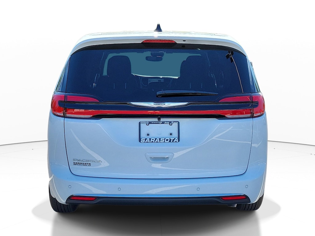 New 2026 Chrysler Pacifica Select Select FWD
