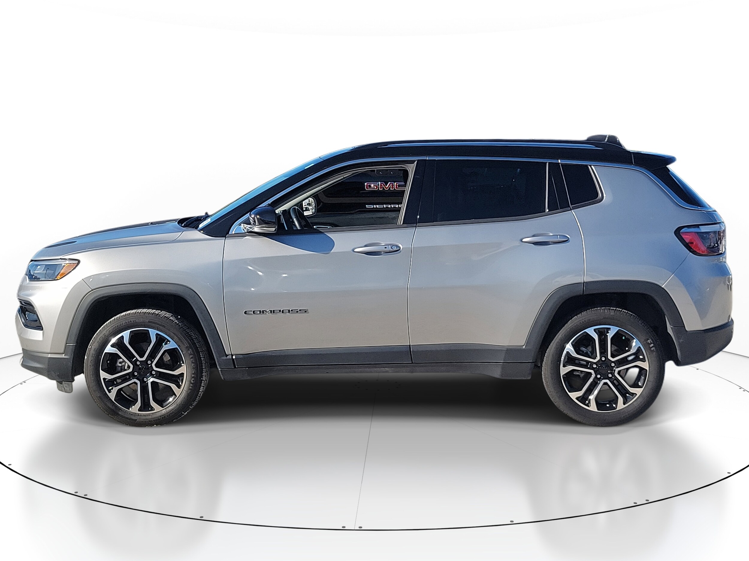 2022 Jeep Compass Limited photo 2