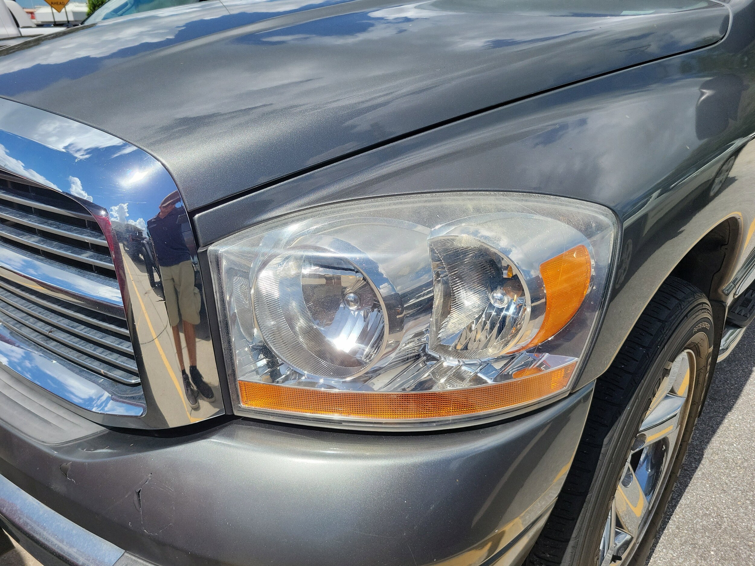 2006 Dodge Ram Laramie photo 2