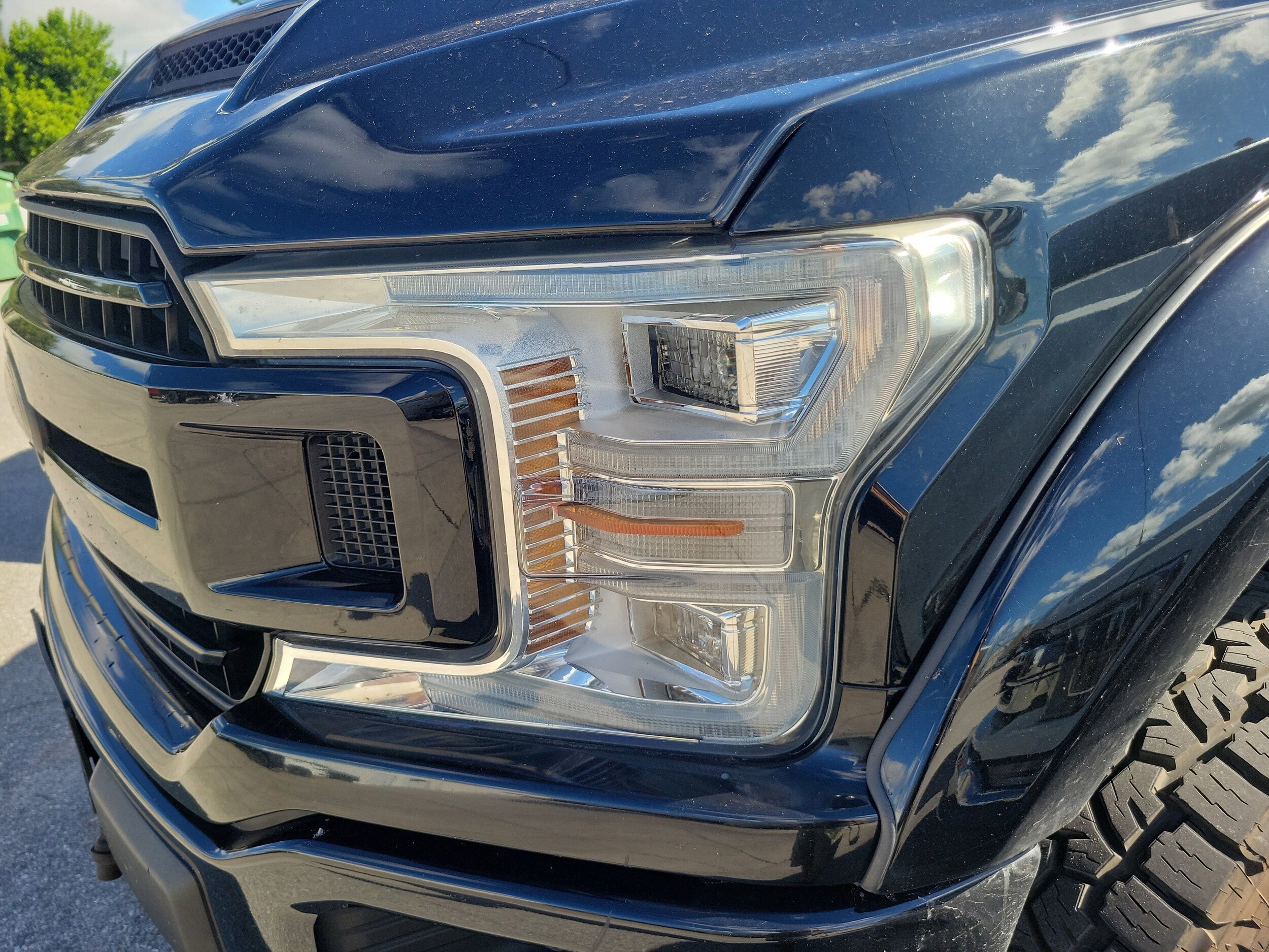 2018 Ford F-150 Lariat photo 3