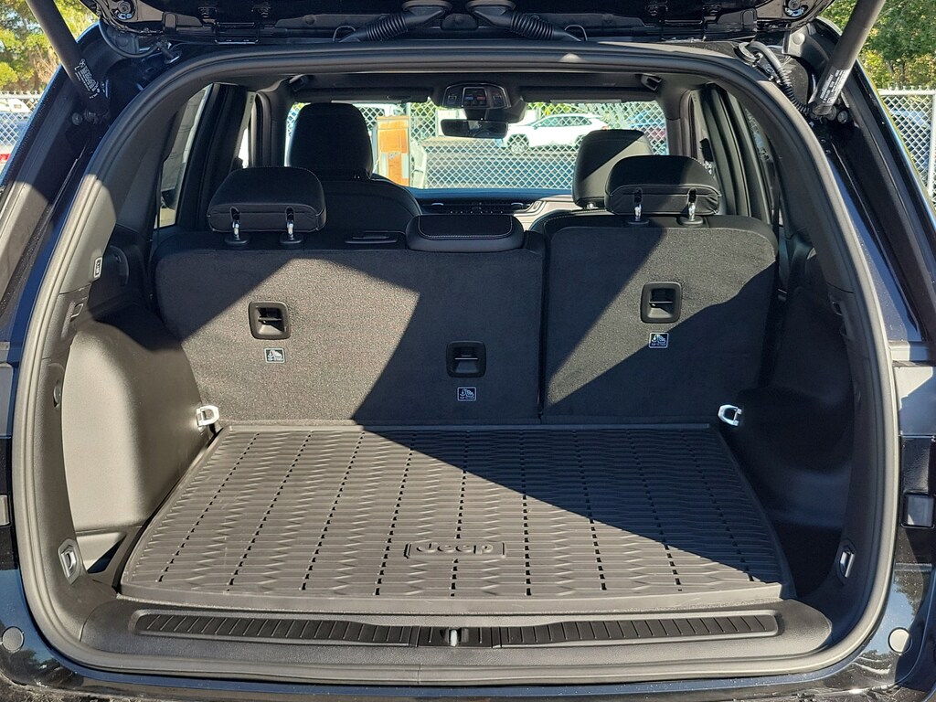 New 2025 Jeep Grand Cherokee Limited Limited 4x4