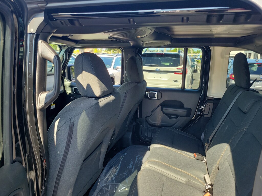 New 2025 Jeep Wrangler Sport S Sport S 4x4