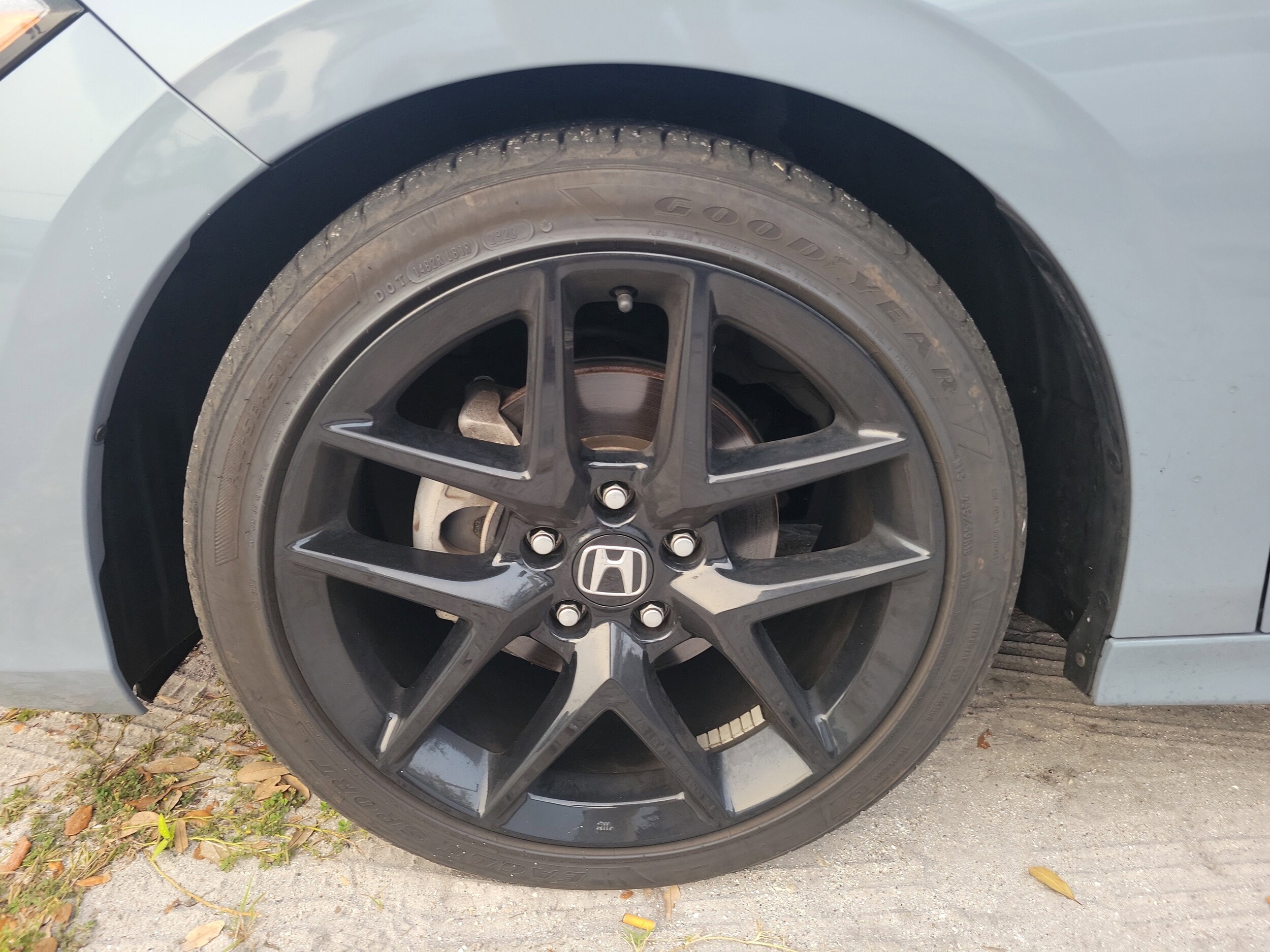 2023 Honda Civic Sport photo 2