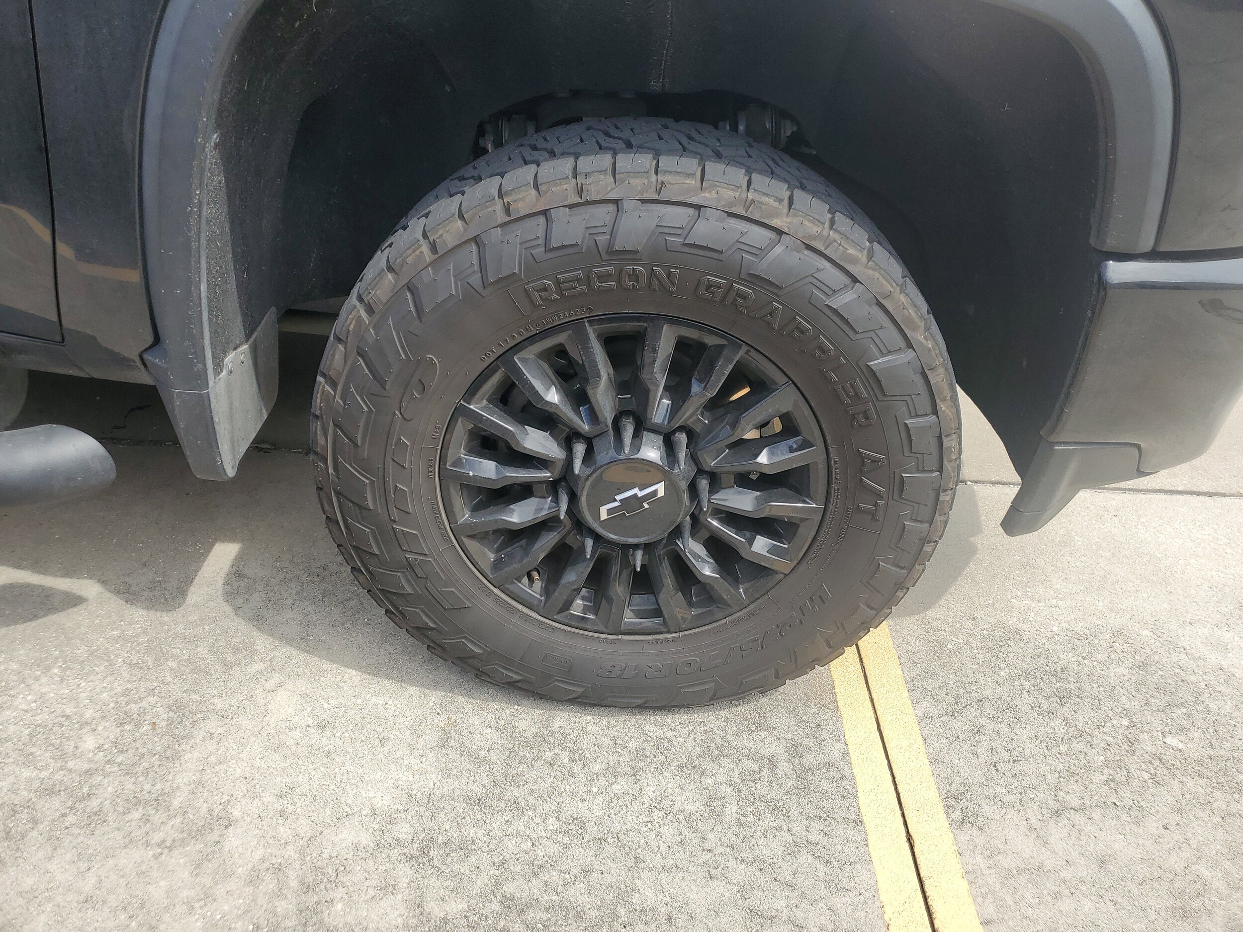 2022 Chevrolet Silverado 2500HD LTZ photo 2
