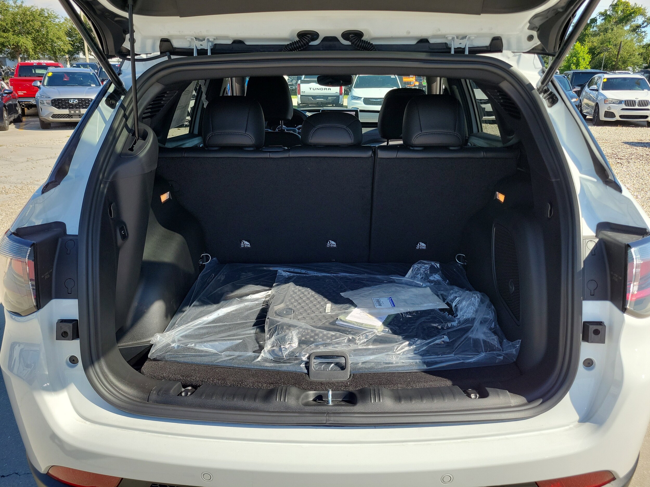 2025 Jeep Compass Trailhawk photo 4