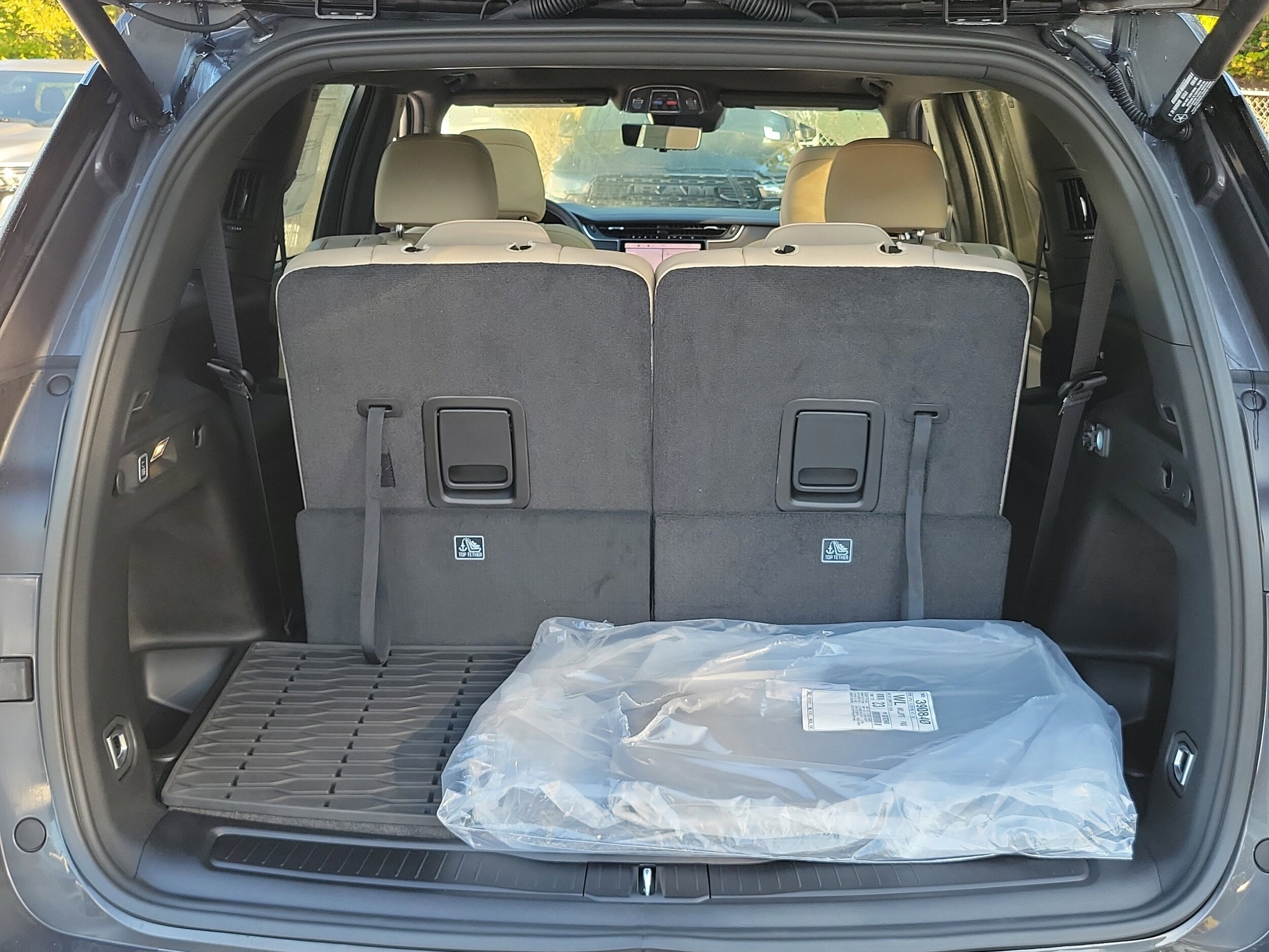 2025 Jeep Grand Cherokee Limited photo 3