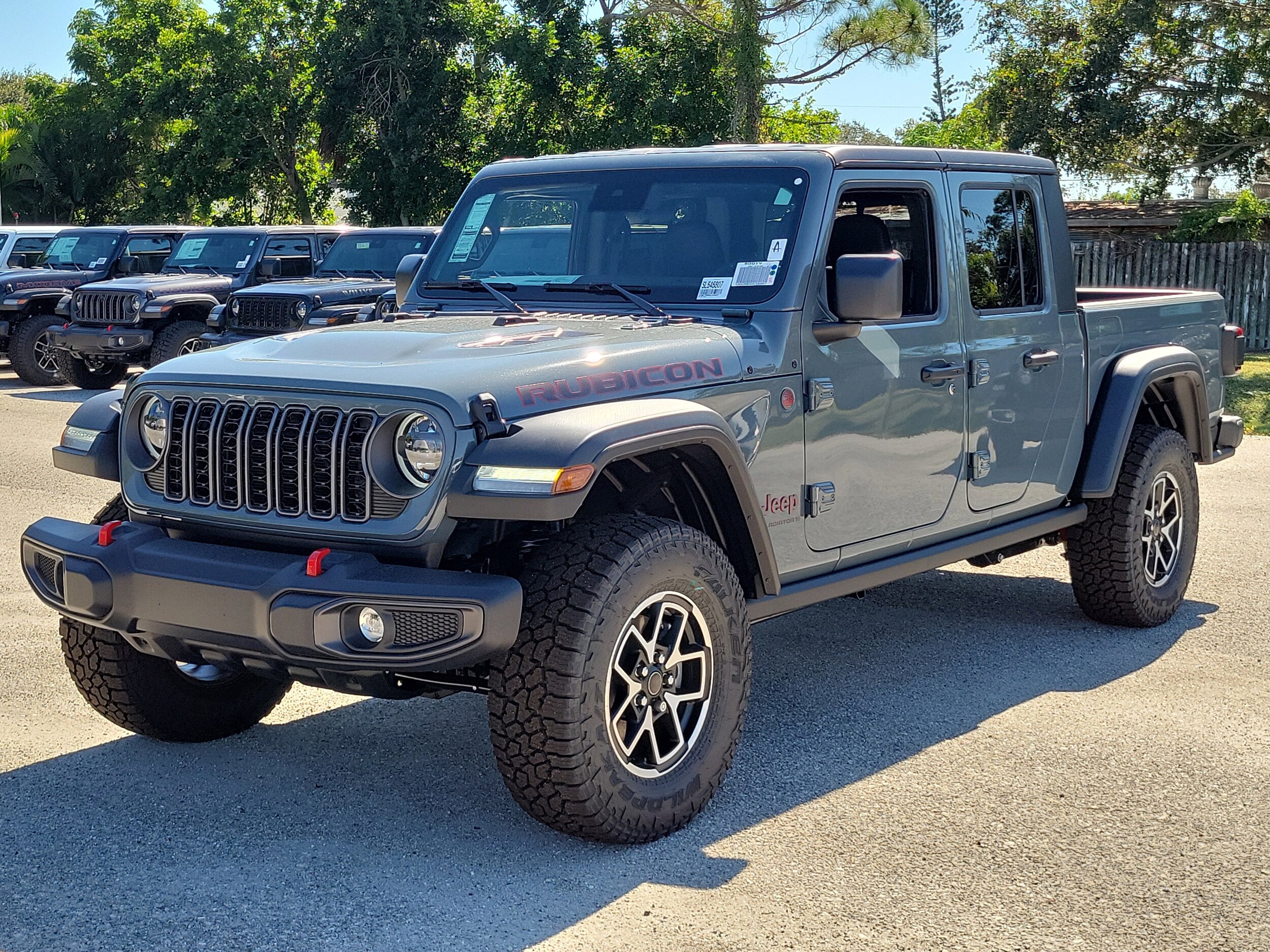 2025 Jeep Gladiator Rubicon photo 2
