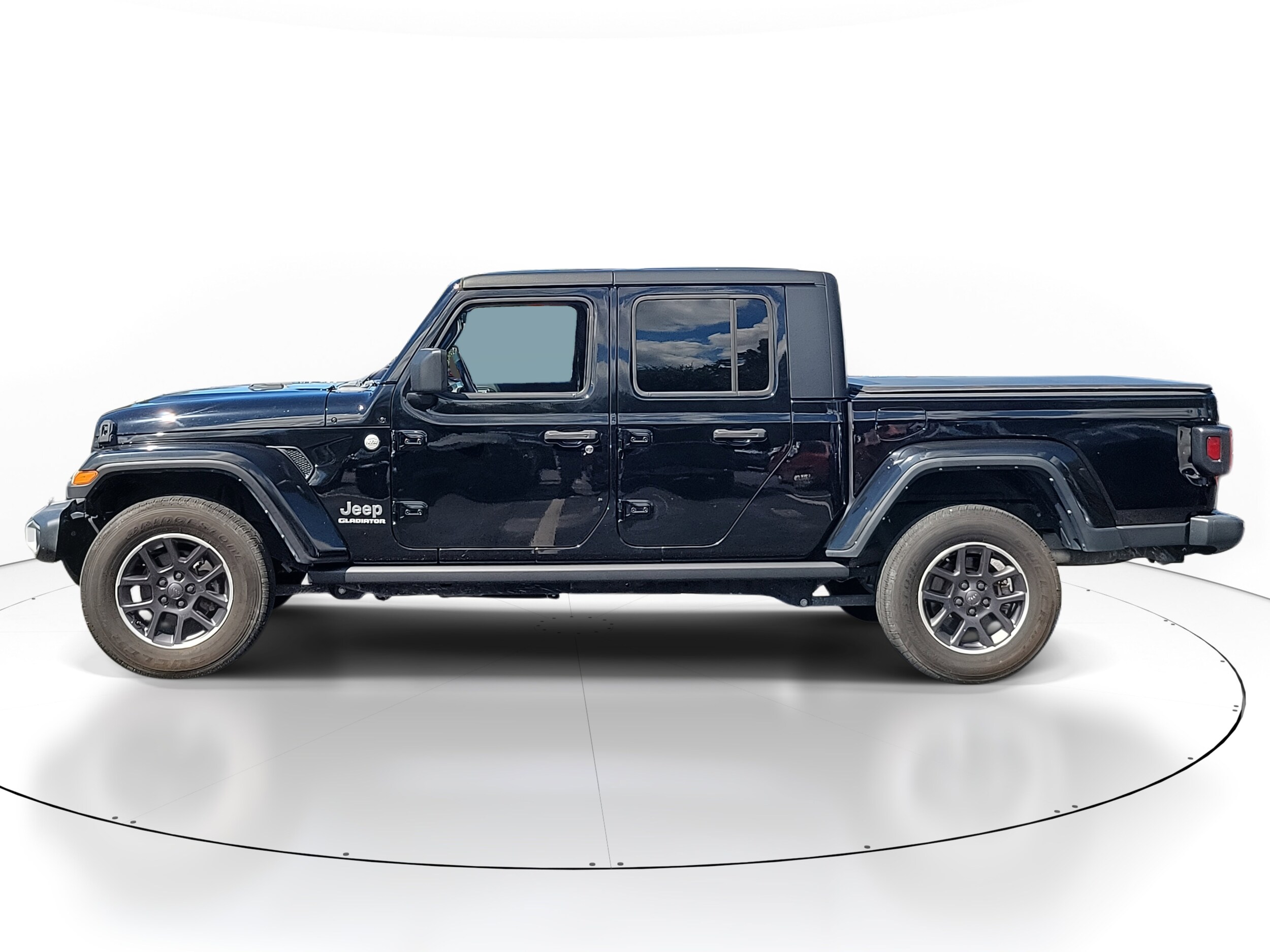 2022 Jeep Gladiator Overland photo 2
