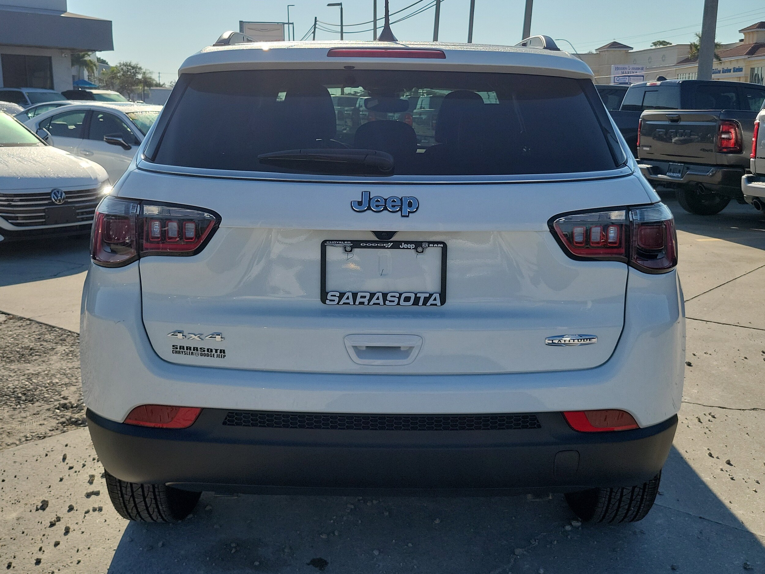 2026 Jeep Compass Latitude photo 3