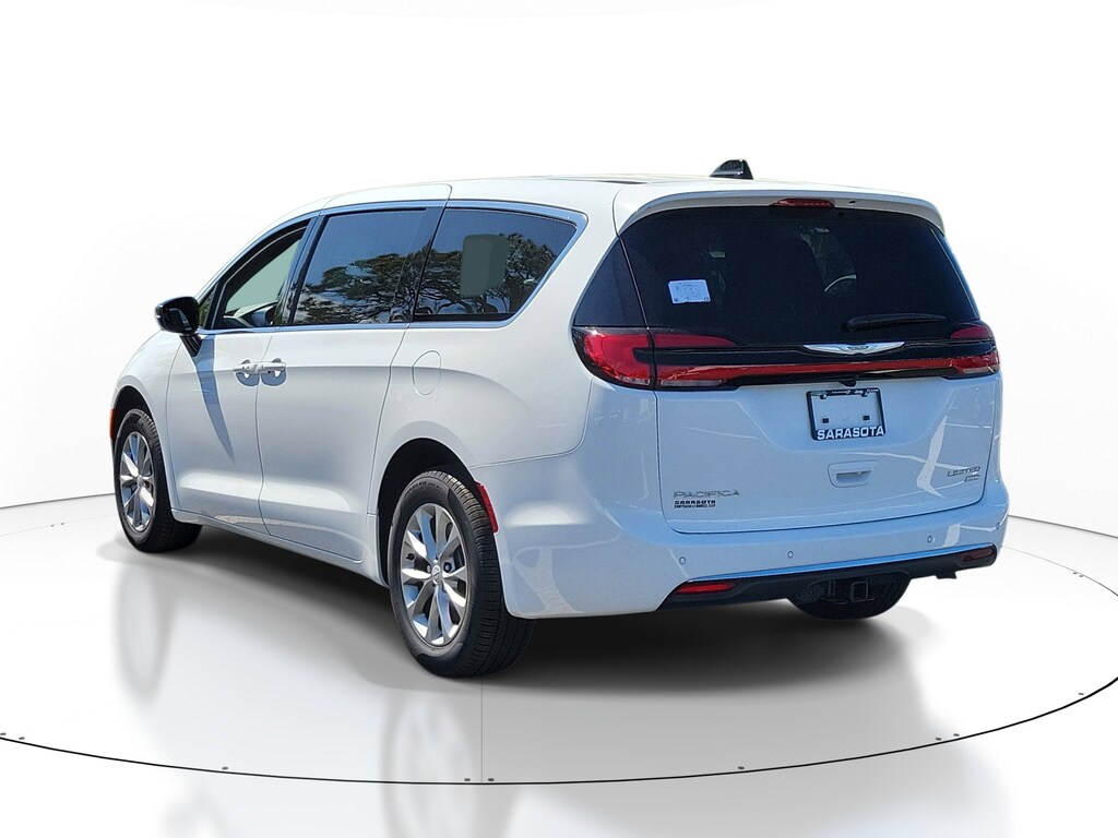 New 2026 Chrysler Pacifica Limited Limited AWD