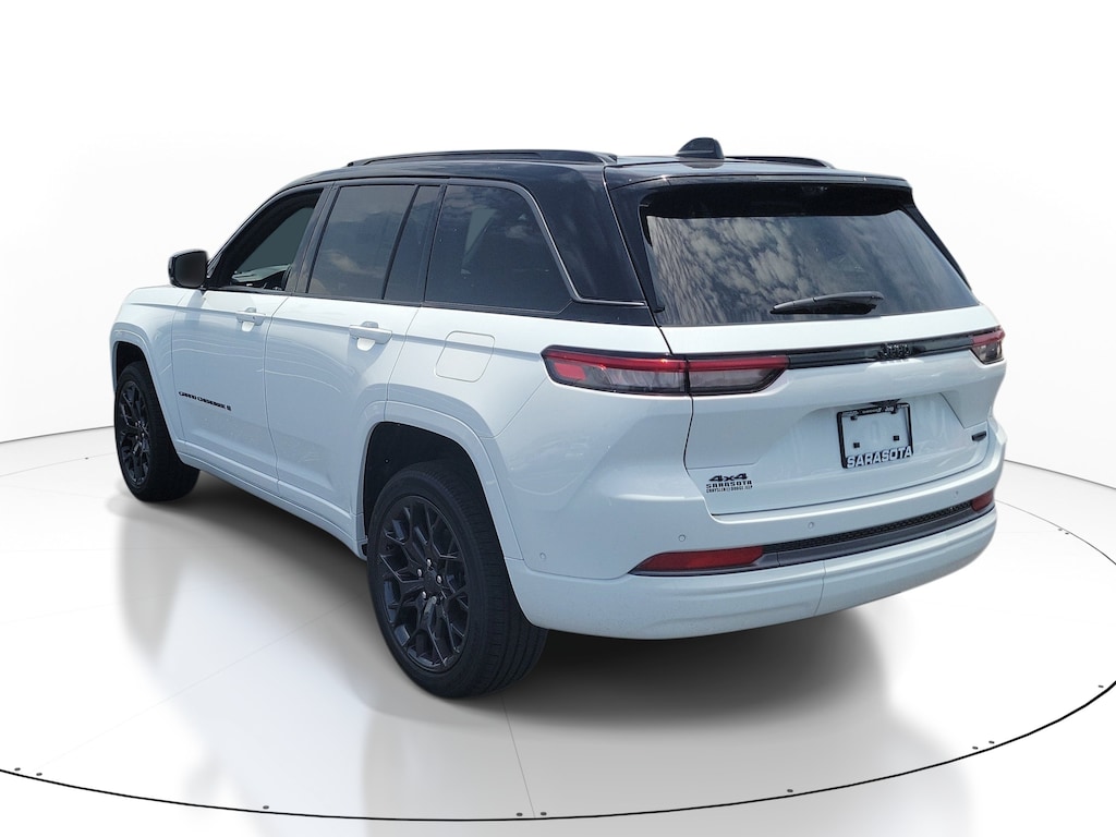 New 2026 Jeep Grand Cherokee Summit Summit 4x4