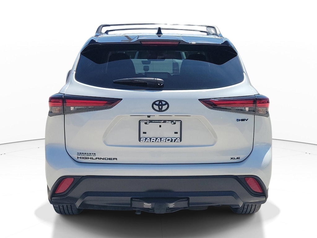 Used 2025 Toyota Highlander Hybrid XLE Hybrid XLE AWD