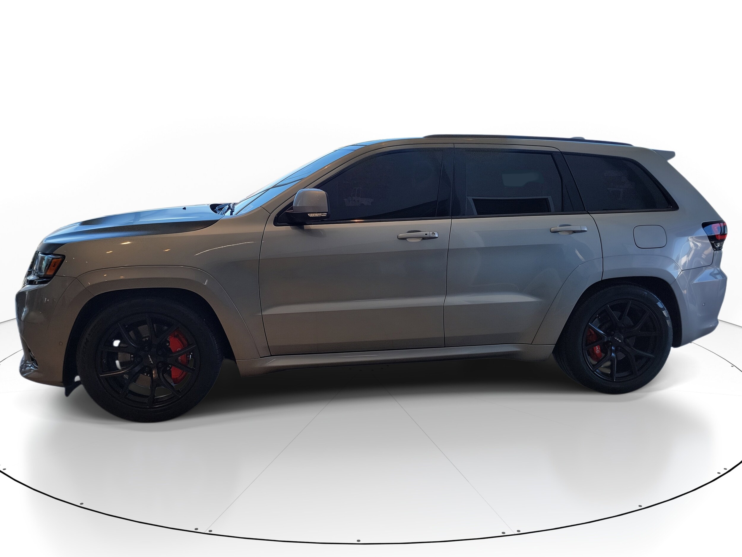 2020 Jeep Grand Cherokee SRT8 photo 2