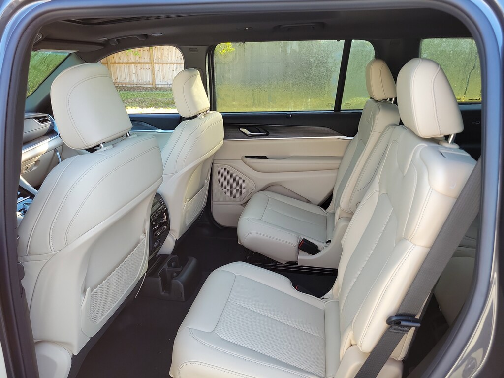 New 2025 Jeep Grand Cherokee L Limited Limited 4x4