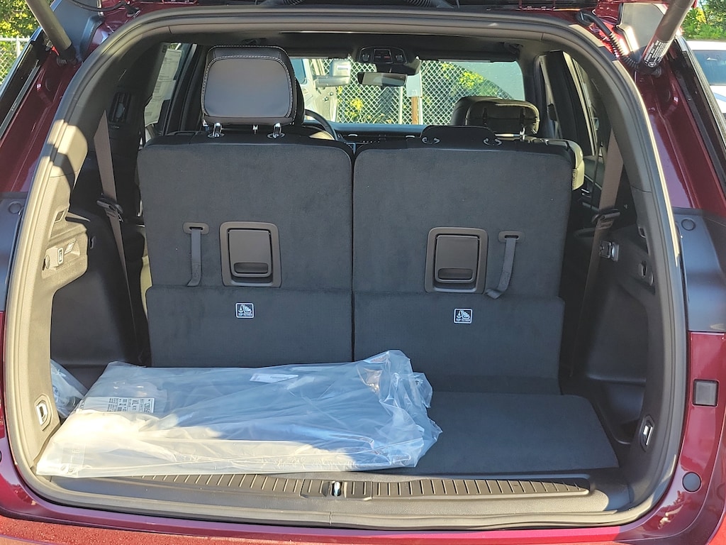 New 2025 Jeep Grand Cherokee L Altitude X Altitude X 4x2