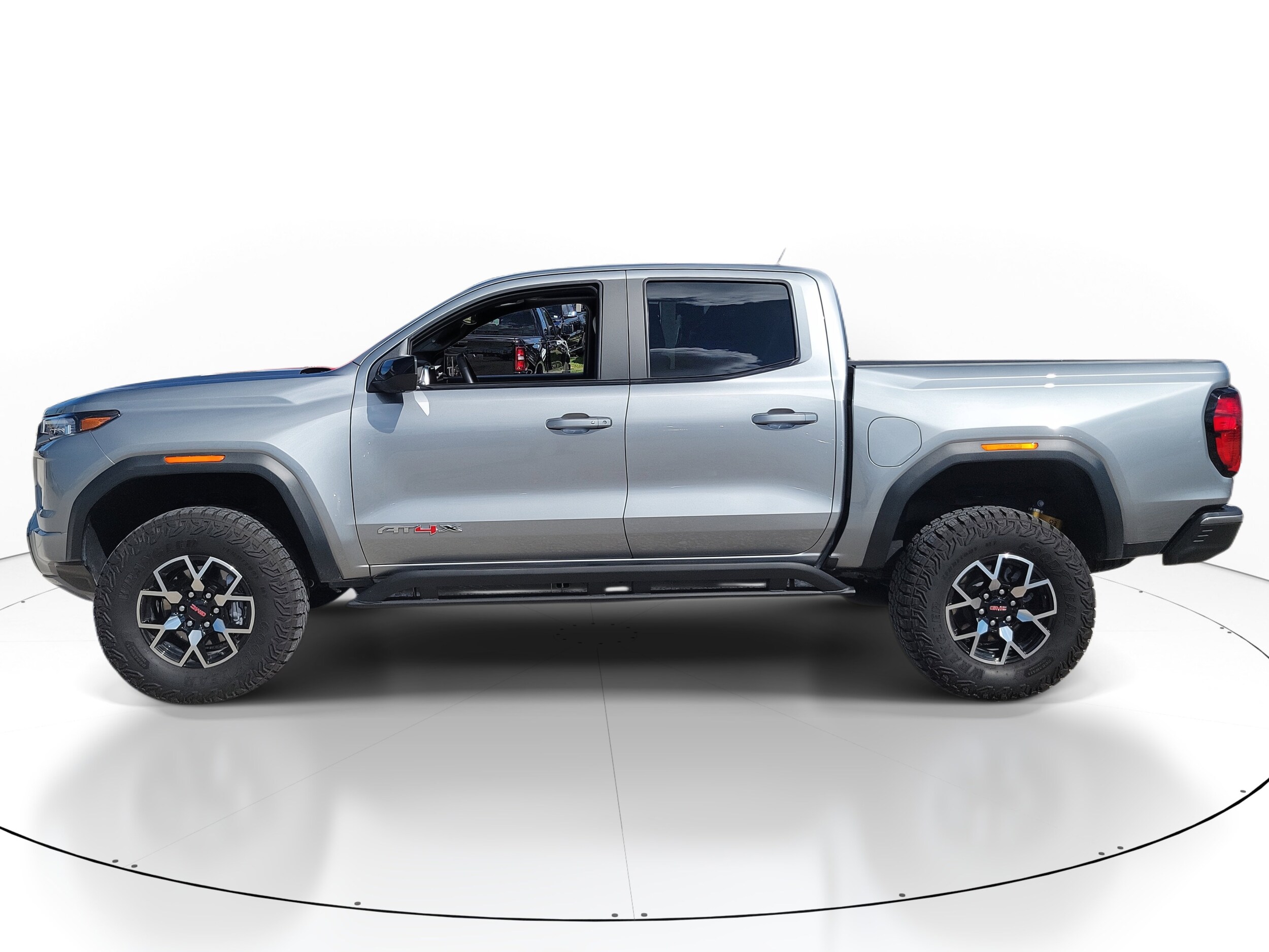 2024 Gmc Canyon AT4X photo 2