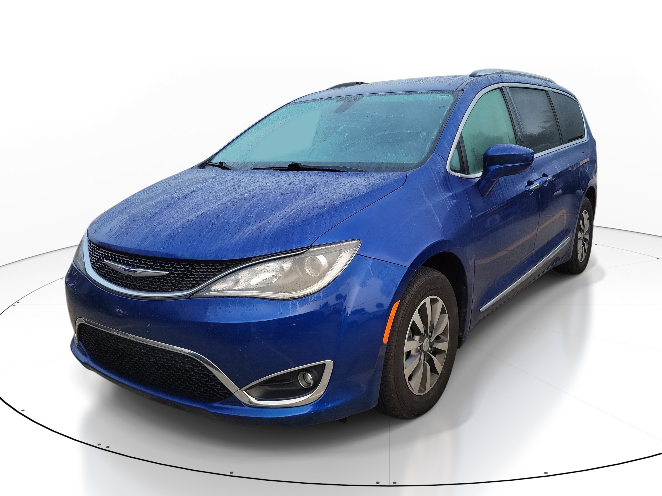2020 Chrysler Pacifica Touring Plus photo 2
