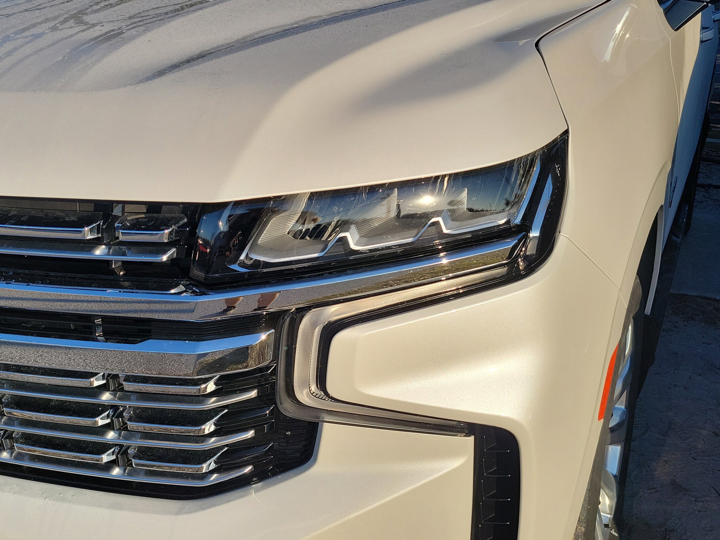 2021 Chevrolet Tahoe Premier photo 2