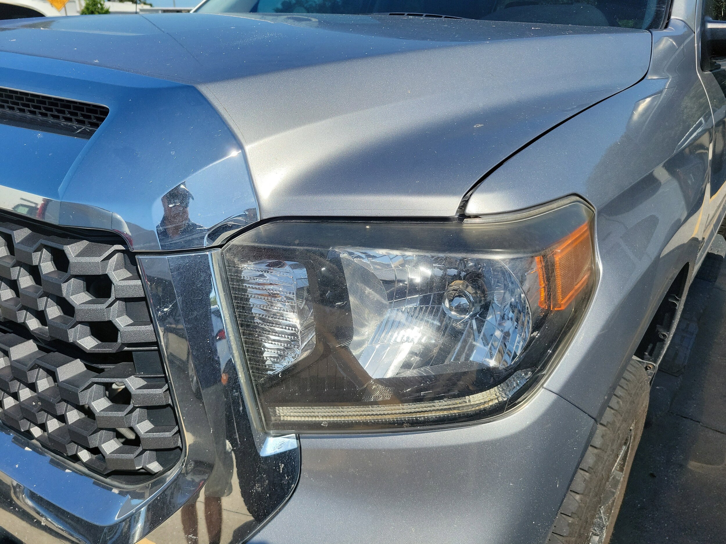 2019 Toyota Tundra SR5 CrewMax photo 3