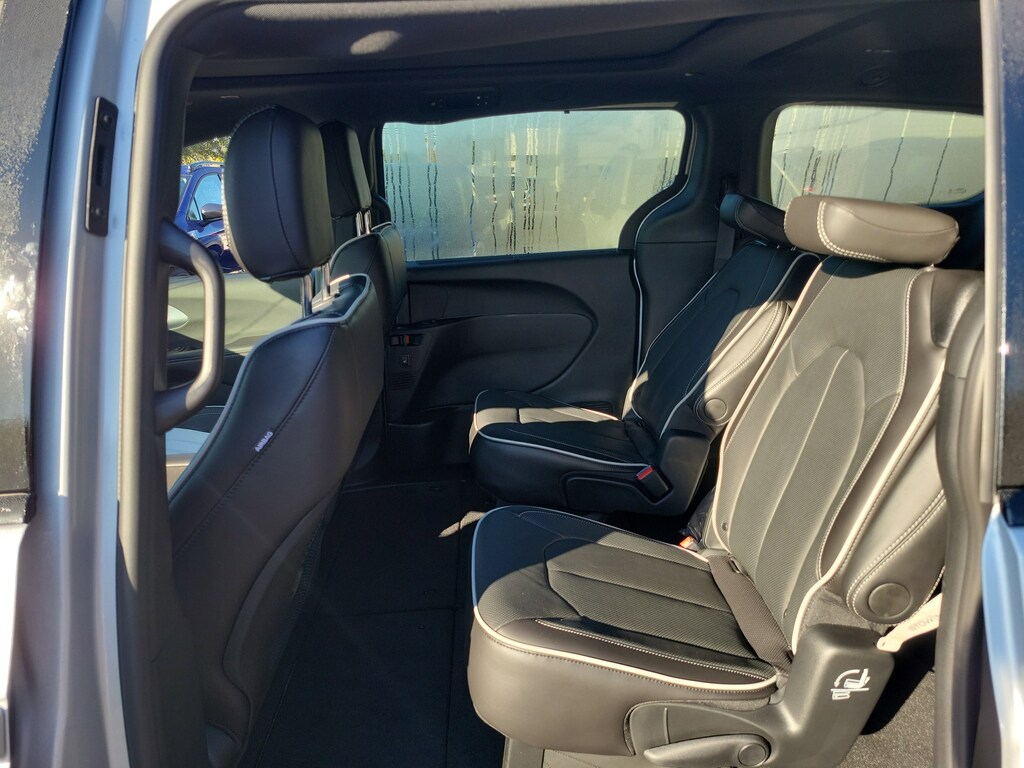 New 2026 Chrysler Pacifica Limited Limited FWD