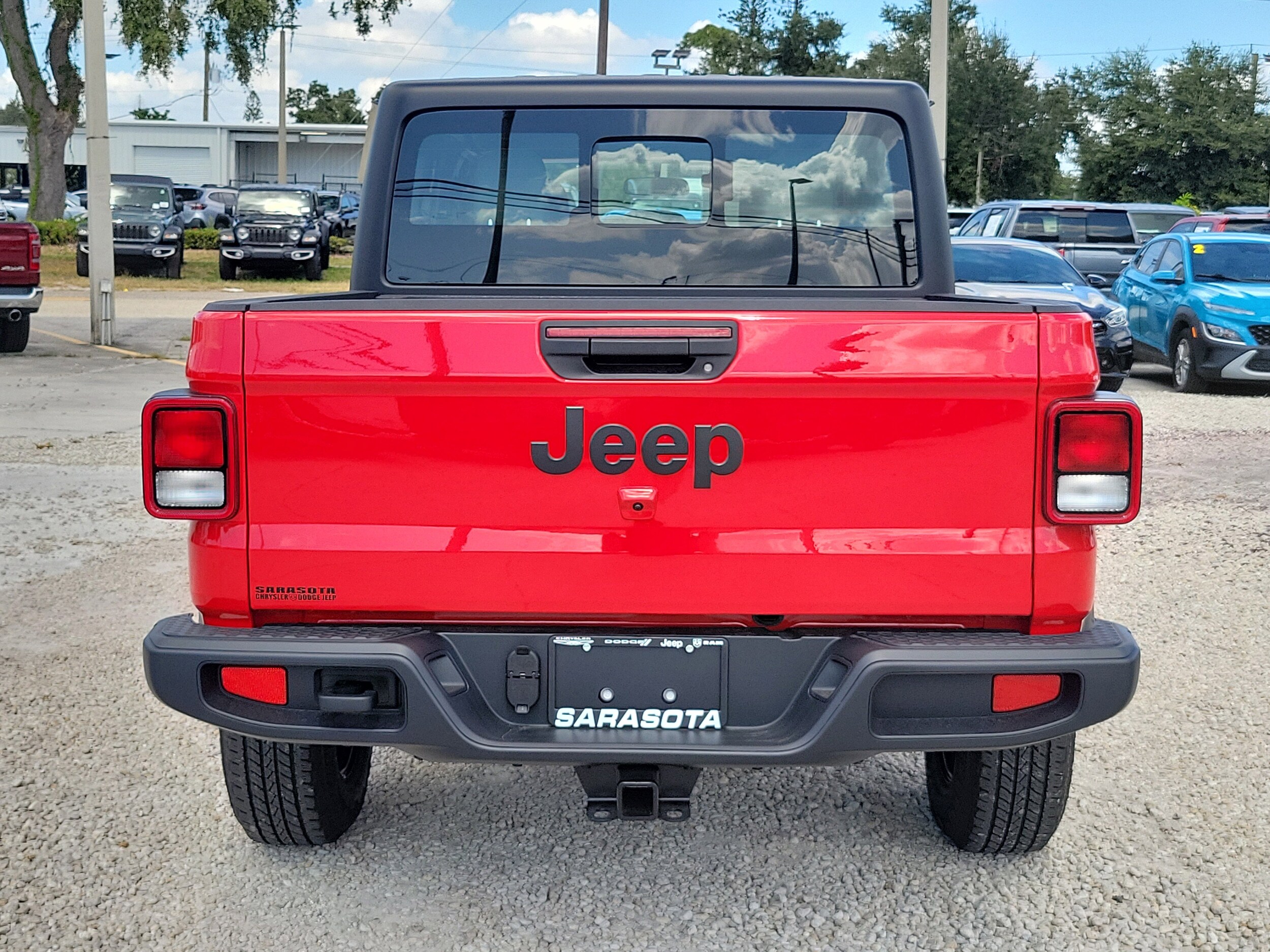 2025 Jeep Gladiator Sport photo 3