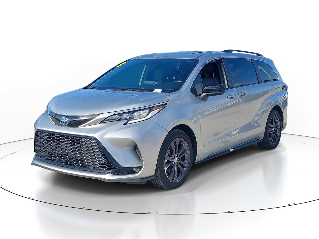 Used 2023 Toyota Sienna XSE XSE FWD 7-Passenger