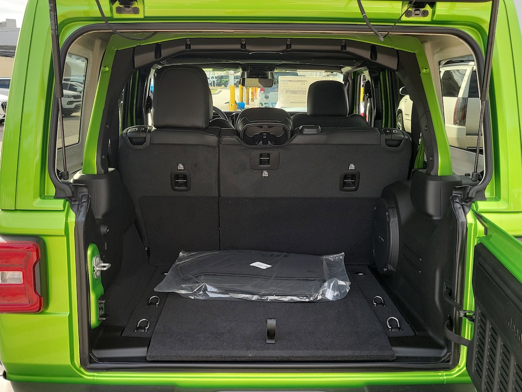 New 2026 Jeep Wrangler Sahara Sahara 4x4