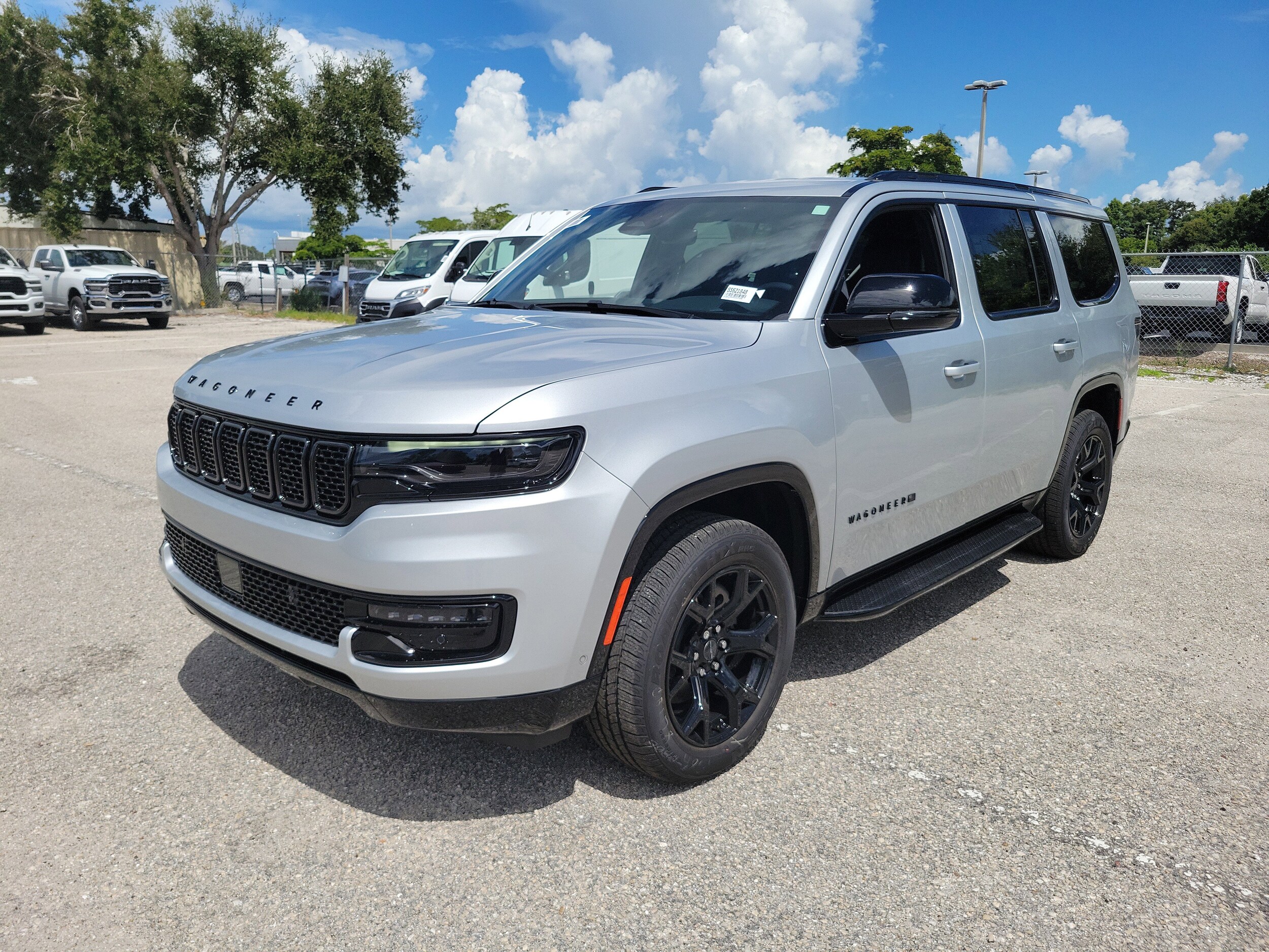 2025 Jeep Wagoneer Series II Carbide photo 2