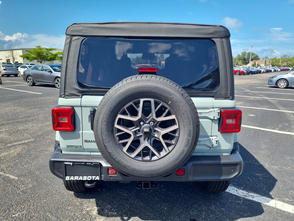 New 2026 Jeep Wrangler Sahara Sahara 4x4