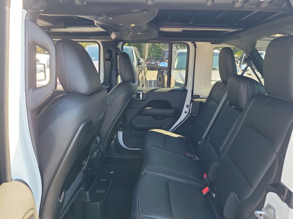 New 2025 Jeep Wrangler Sahara Sahara 4x4