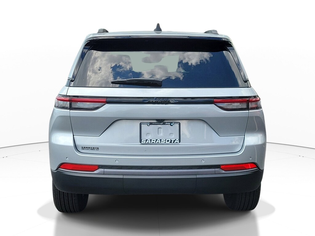 New 2026 Jeep Grand Cherokee Laredo Altitude Laredo Altitude 4x2