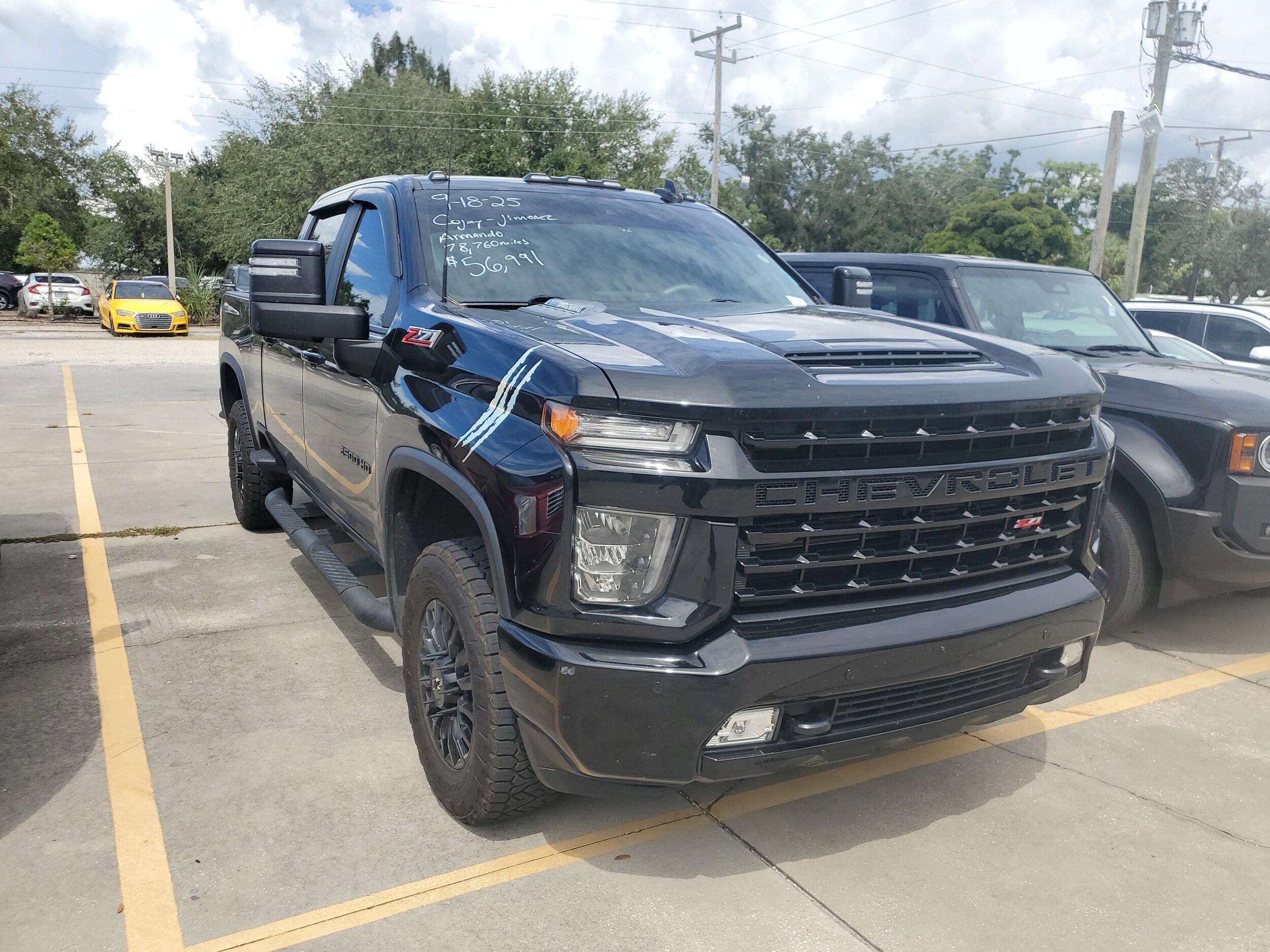 2022 Chevrolet Silverado 2500HD LTZ photo 2