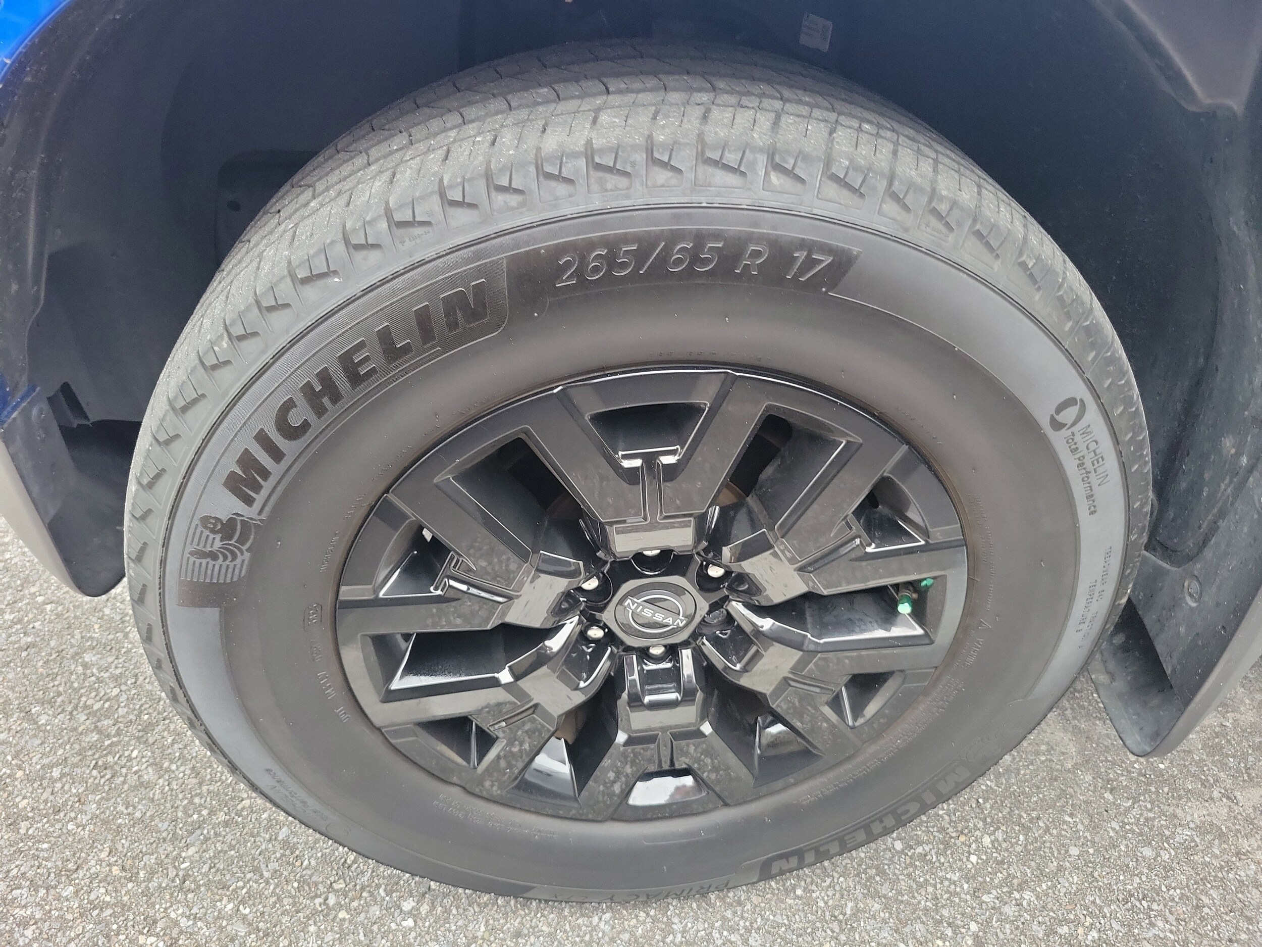 2024 Nissan Frontier Crew Cab SV photo 3