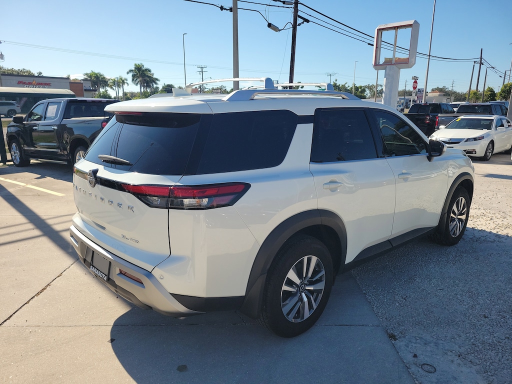 Used 2024 Nissan Pathfinder SL SL 4WD