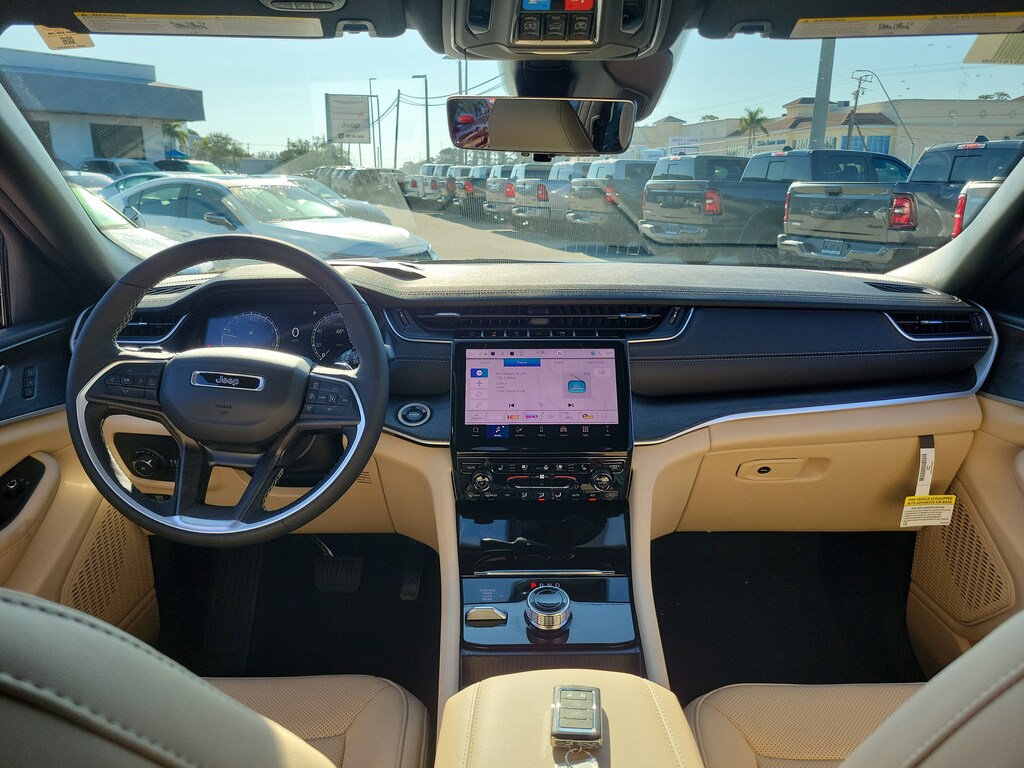 New 2025 Jeep Grand Cherokee L Limited Limited 4x4